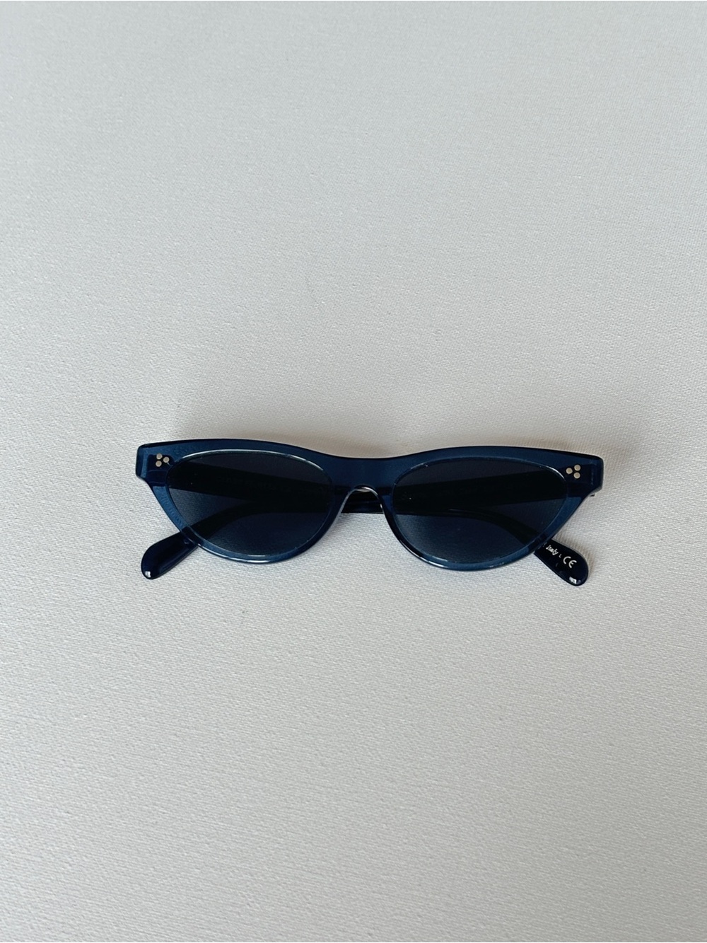 Oliver Peoples Blue Cat-Eye Women's Sunglasses - Picture 2 of 6